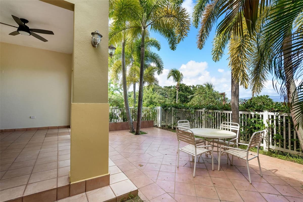 90 CANDELERO DRIVE — photo 12 of 45