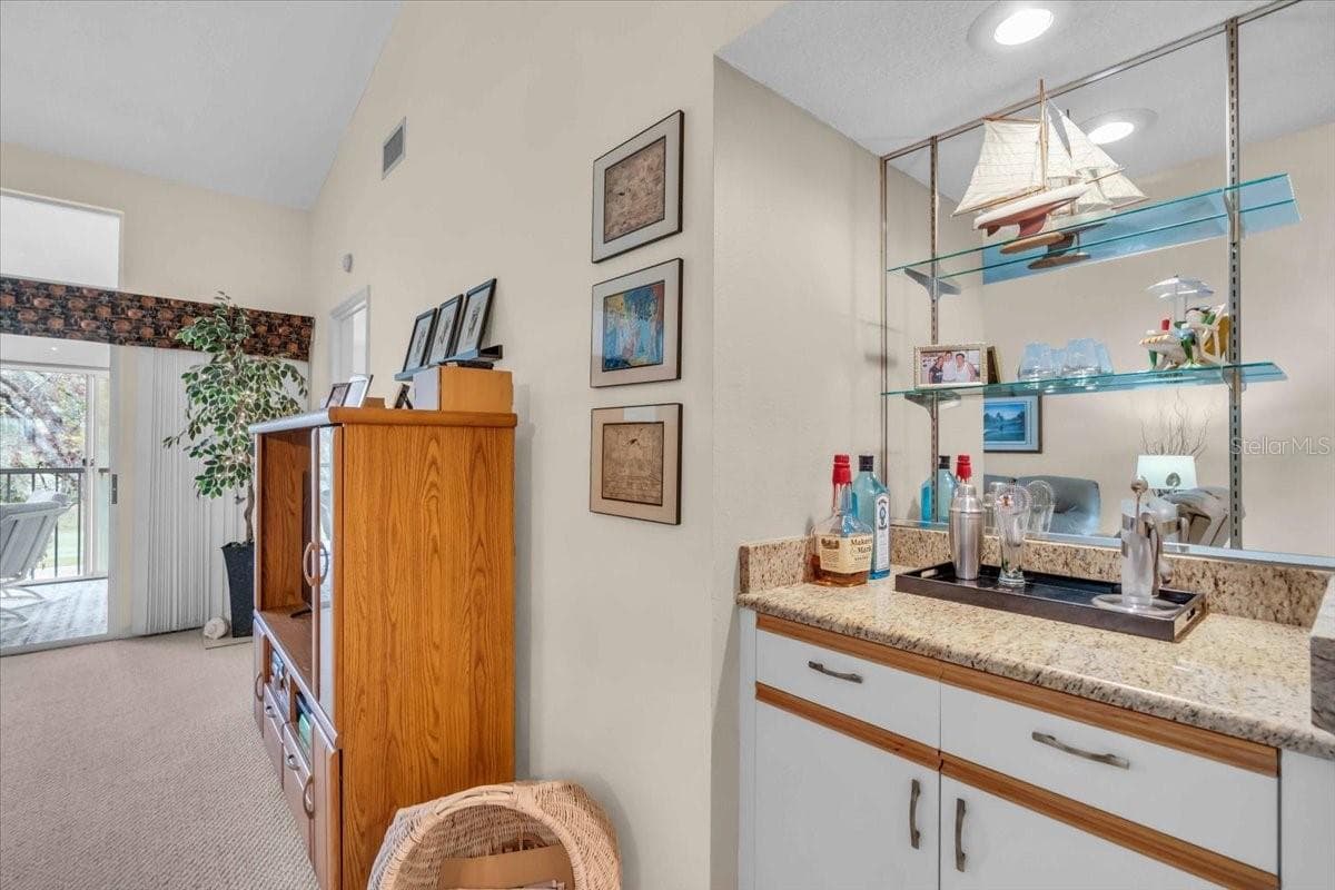 6713 STONE RIVER ROAD — photo 12 of 58