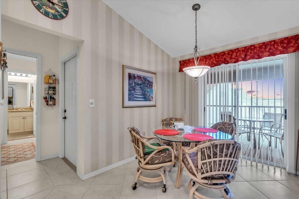 6713 STONE RIVER ROAD — photo 19 of 58