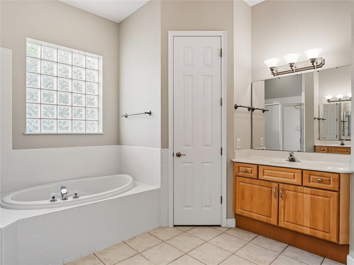 9958 SANTA BARBARA COURT — photo 19 of 48