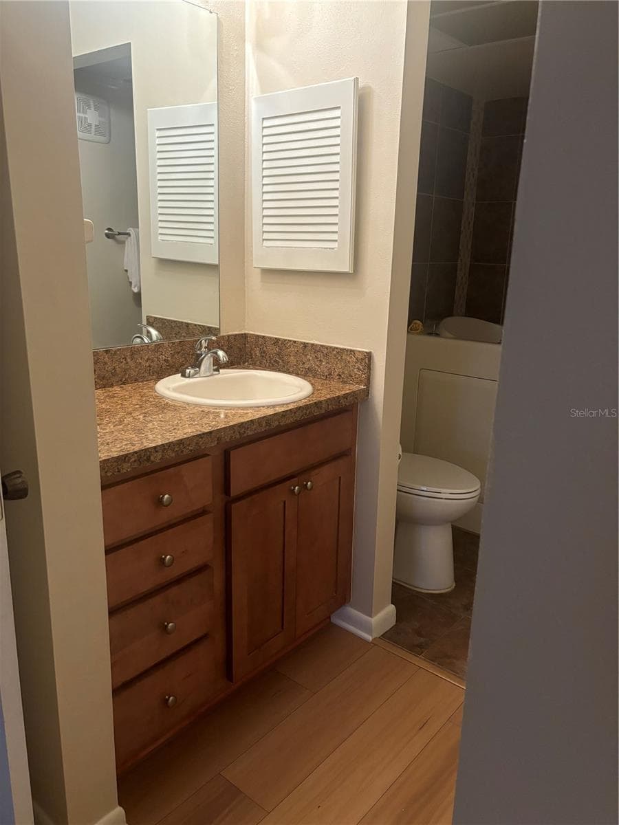 2765 COUNTRYSIDE BOULEVARD — photo 10 of 25