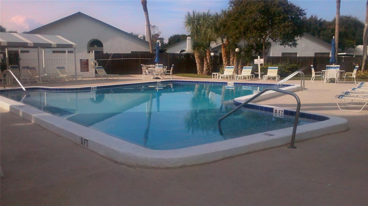 2765 COUNTRYSIDE BOULEVARD — photo 17 of 25