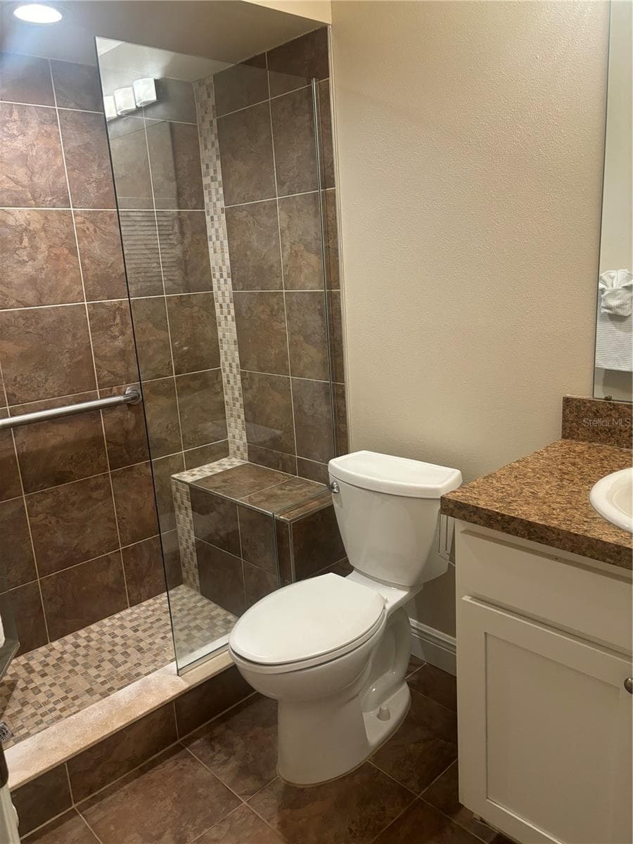 2765 COUNTRYSIDE BOULEVARD — photo 13 of 25
