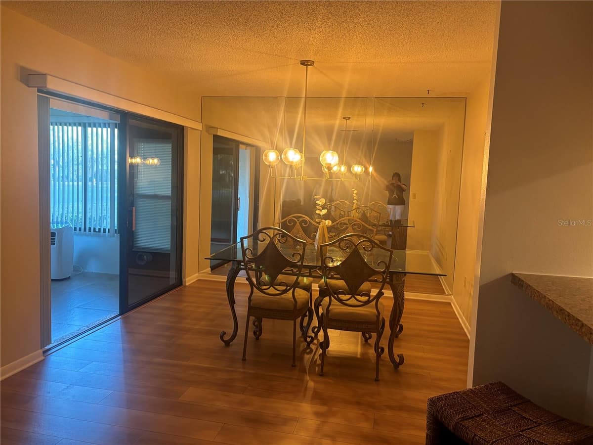 2765 COUNTRYSIDE BOULEVARD — photo 3 of 25