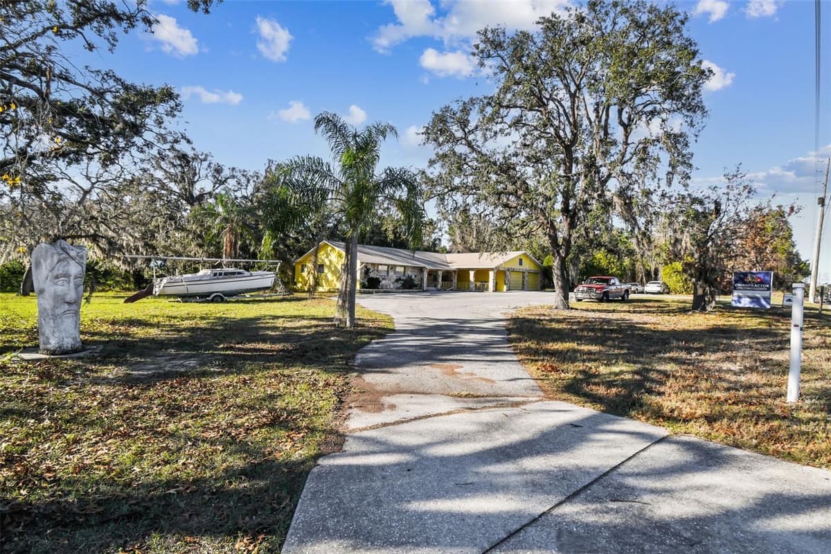 10129 LITTLE ROAD — photo 4 of 56