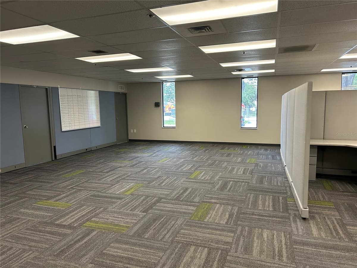 11 COMMERCE BOULEVARD — photo 8 of 16