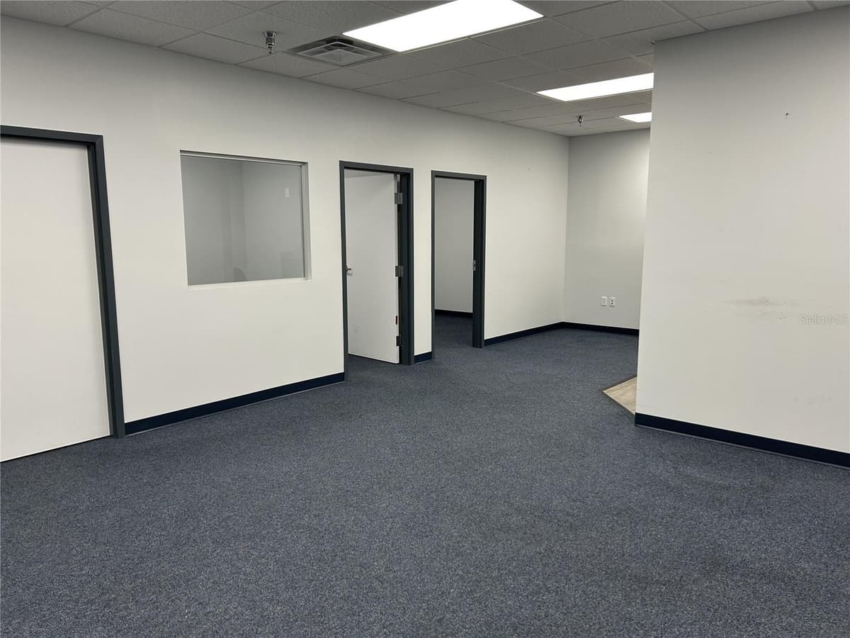 11 COMMERCE BOULEVARD — photo 10 of 16