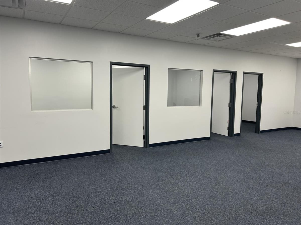 11 COMMERCE BOULEVARD — photo 13 of 16