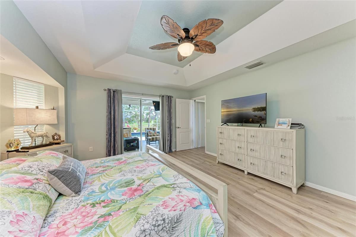 221 FAIRWAY ROAD — photo 19 of 45
