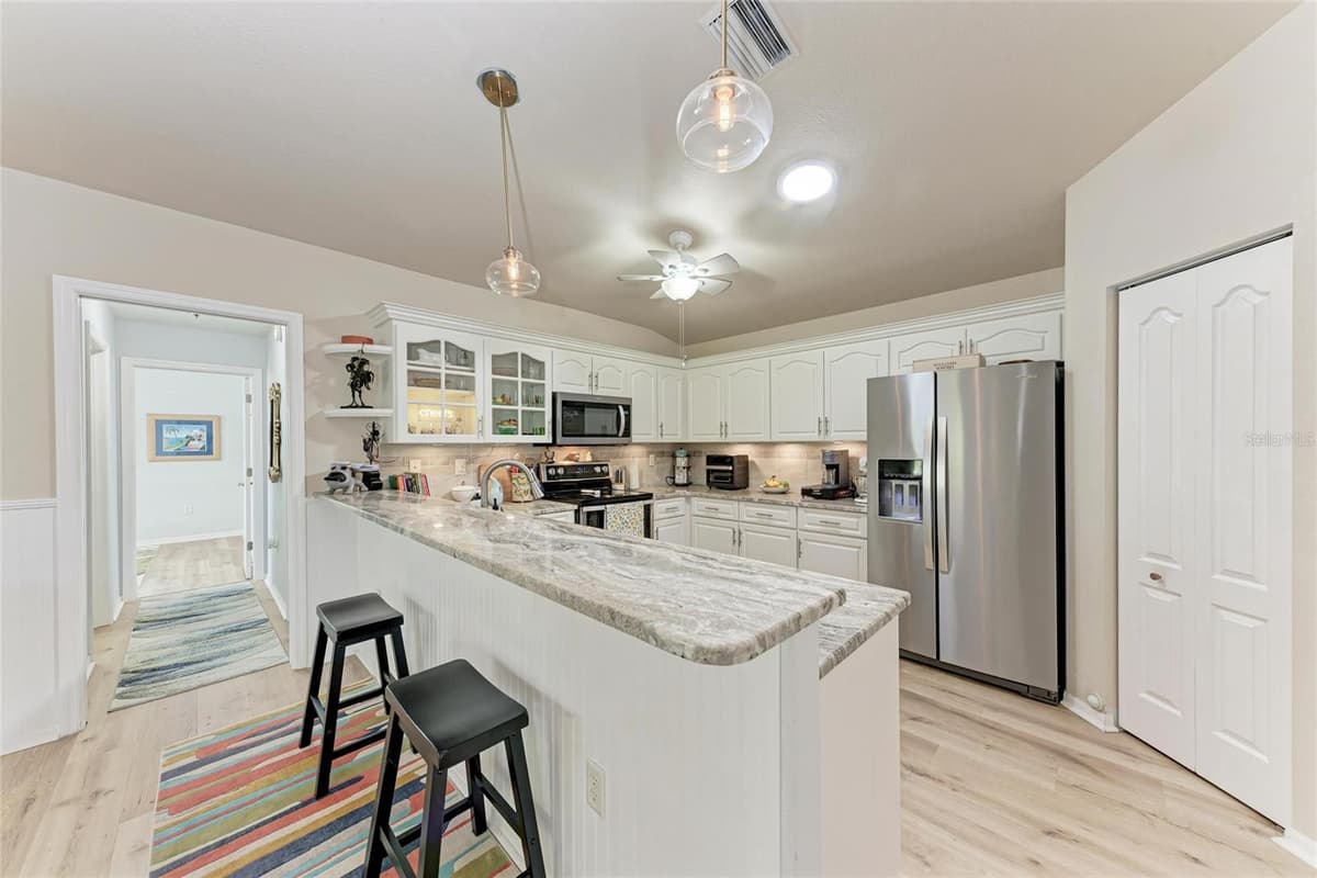 221 FAIRWAY ROAD — photo 11 of 45