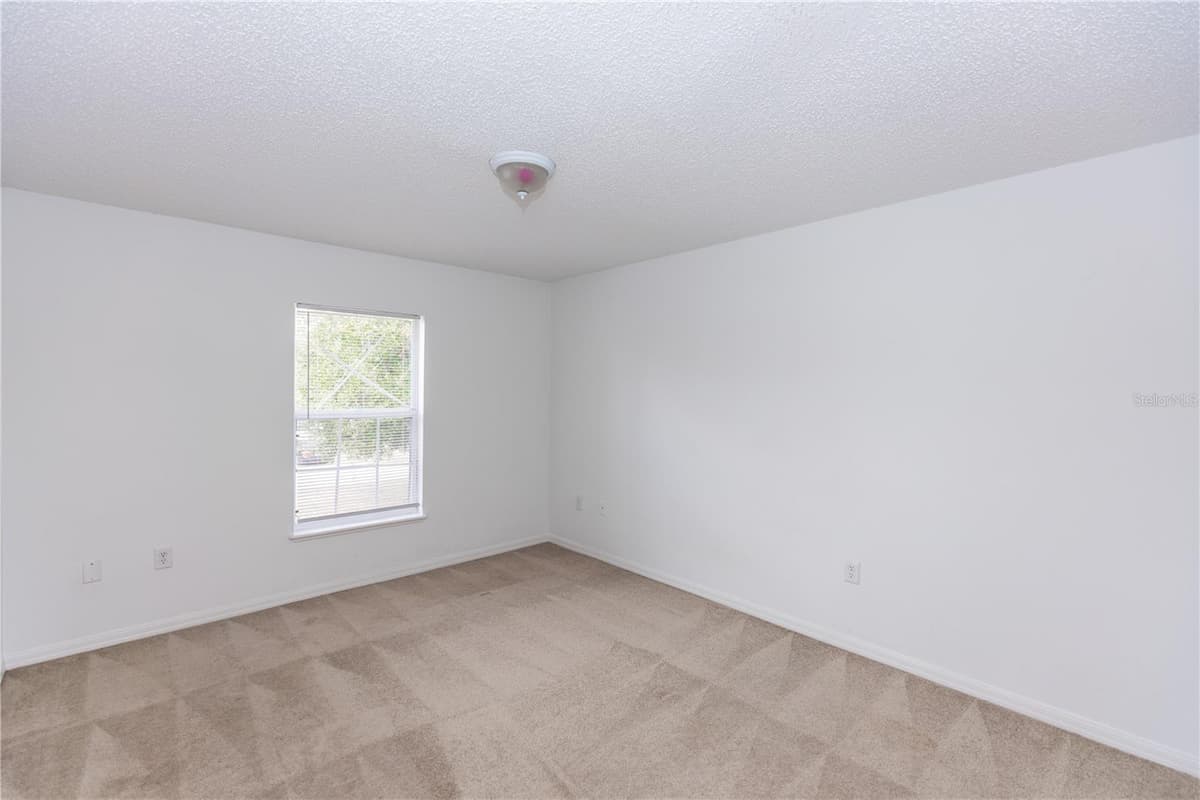 2645 COACHMAN DRIVE — photo 18 of 34