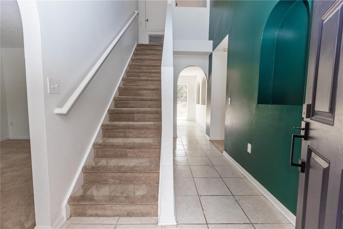 2645 COACHMAN DRIVE — photo 9 of 34