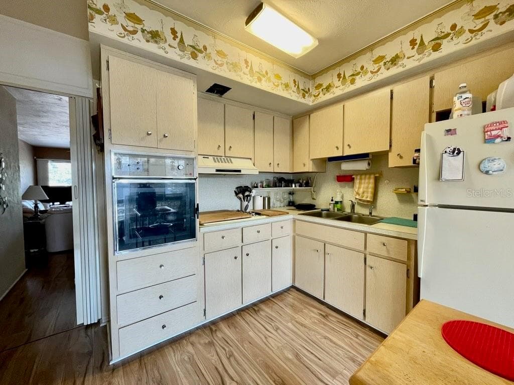4060 55TH STREET — photo 10 of 28