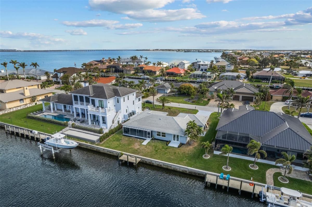 23 OCEAN DRIVE — photo 1 of 45