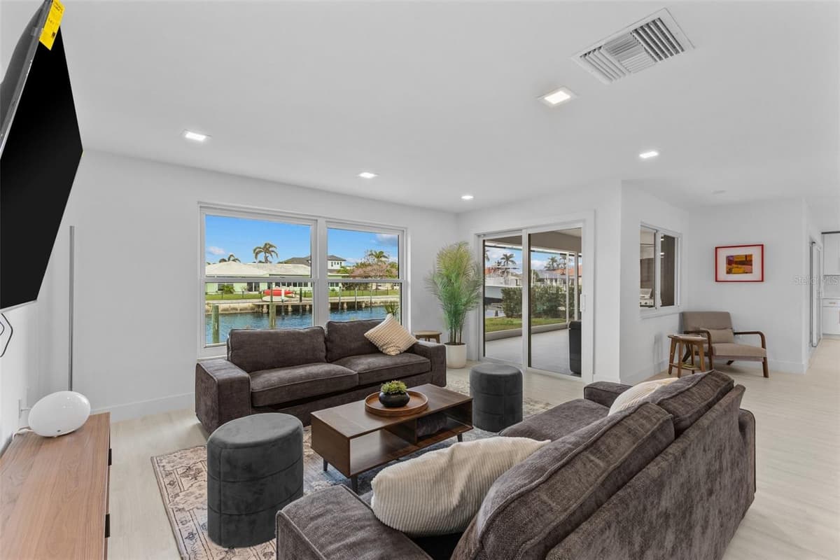 23 OCEAN DRIVE — photo 15 of 45