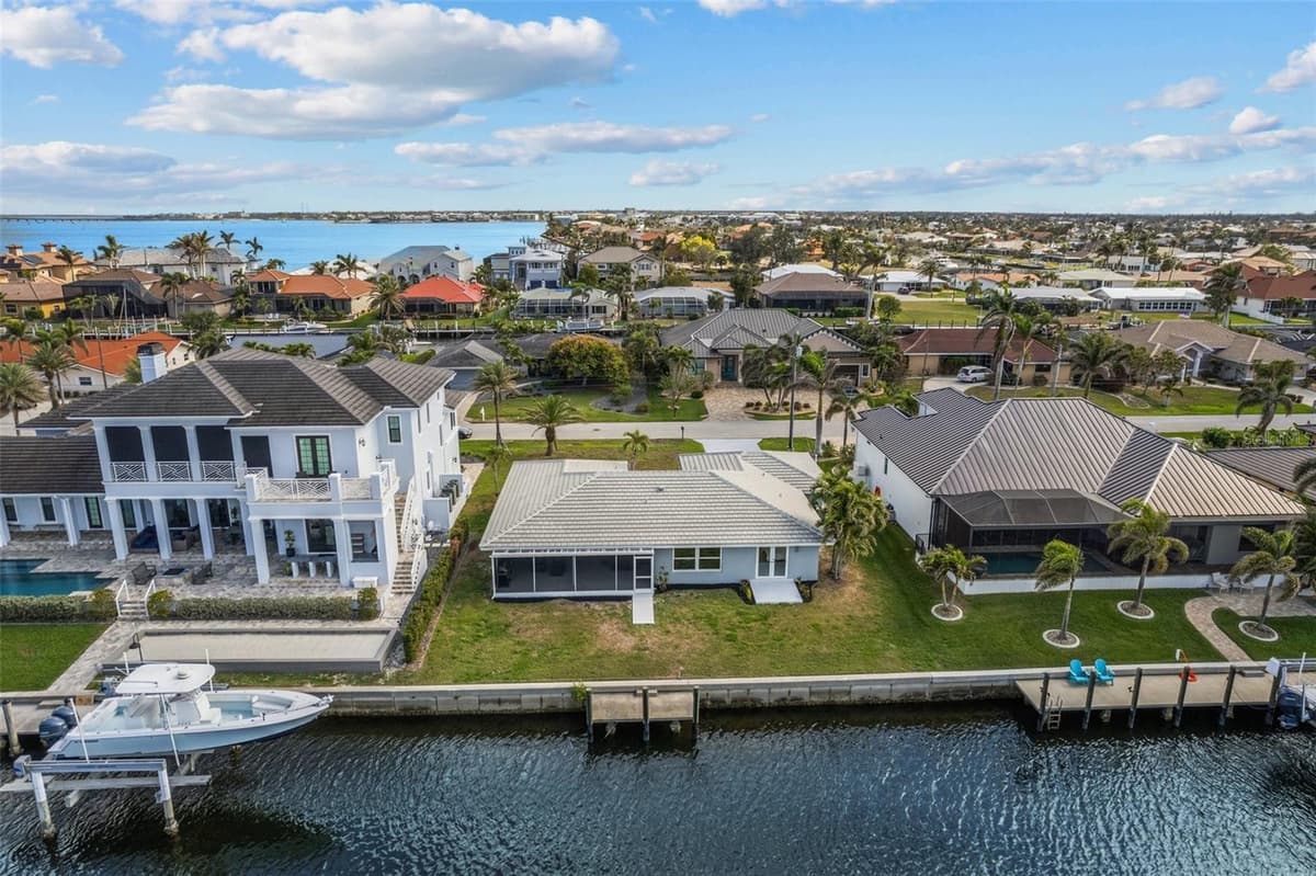 23 OCEAN DRIVE — photo 2 of 45
