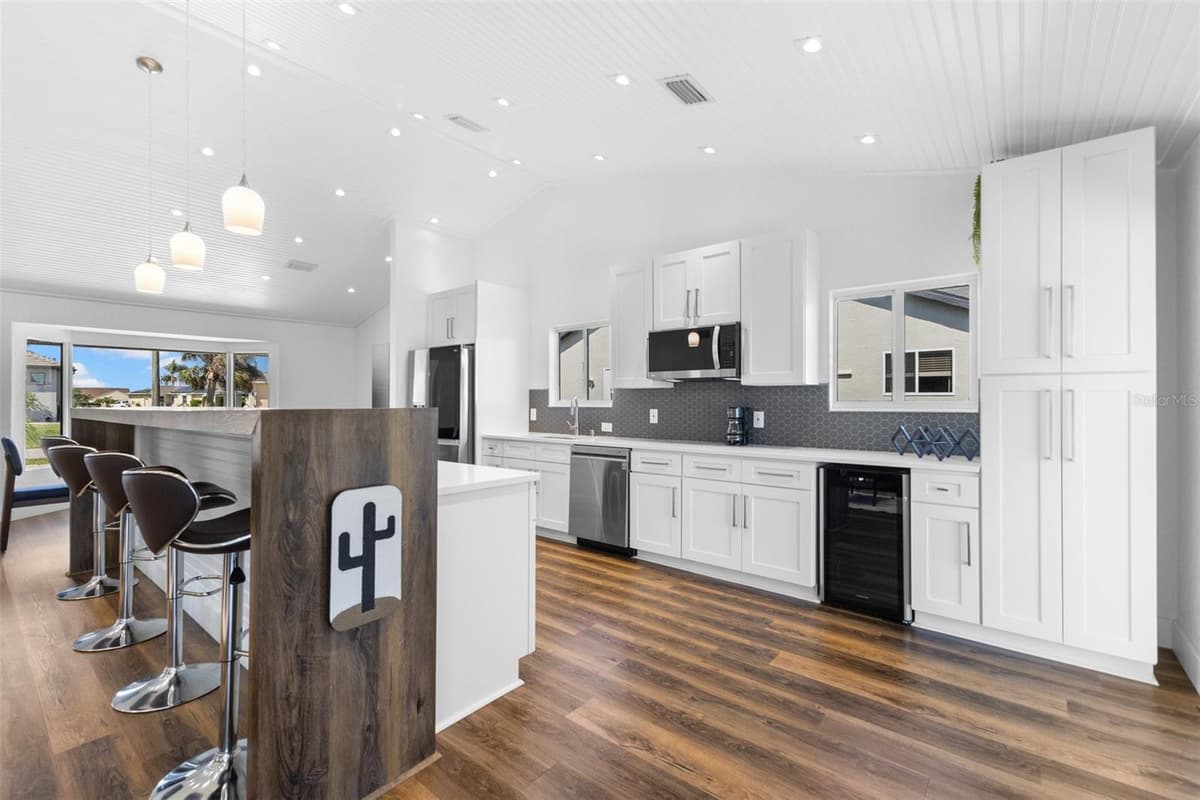 4196 EASTLAKE COURT — photo 13 of 45