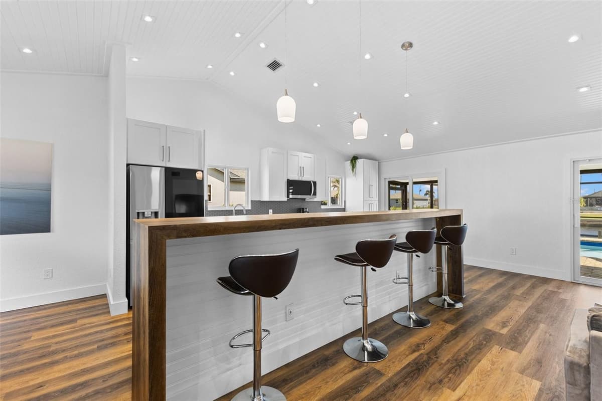 4196 EASTLAKE COURT — photo 15 of 45