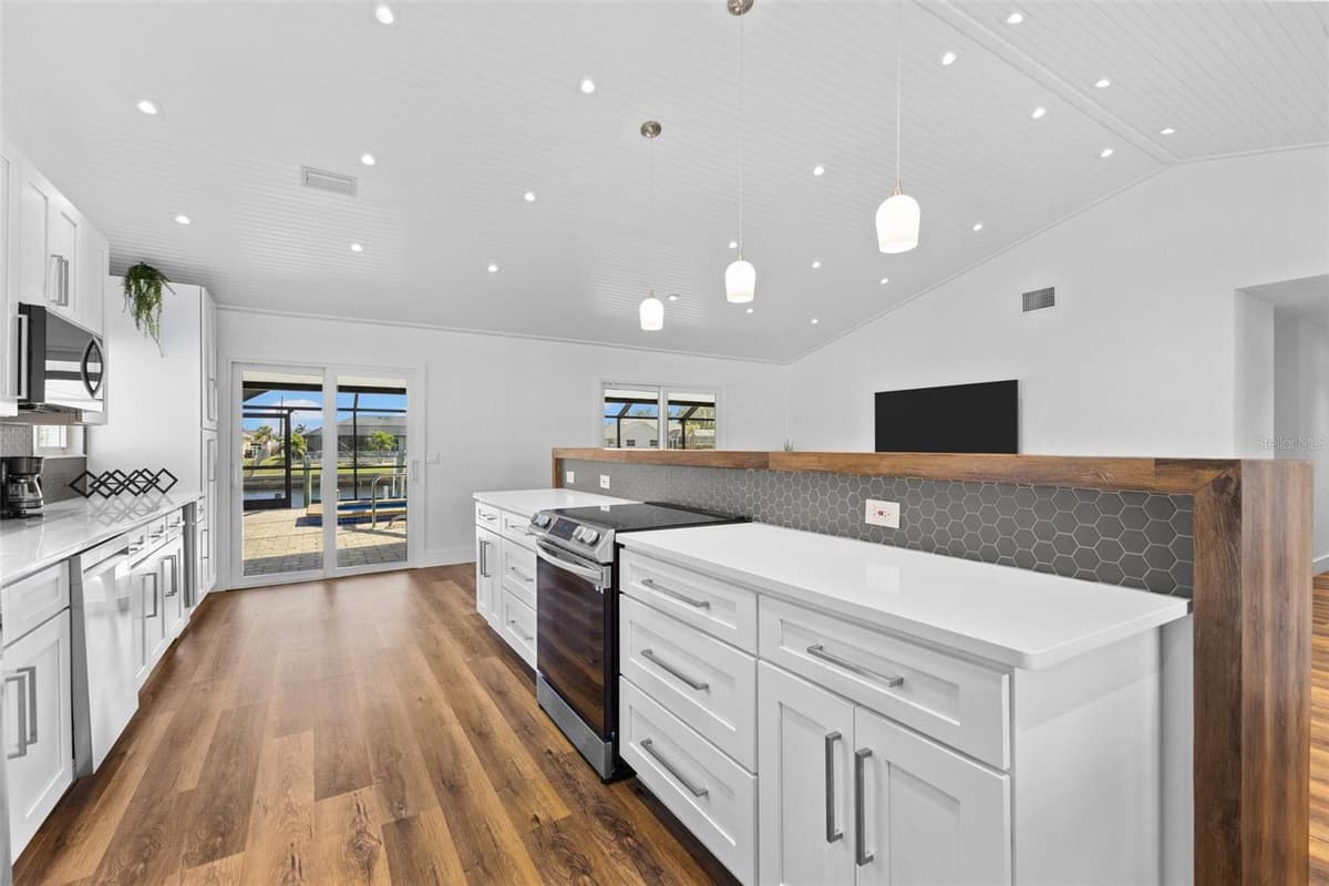 4196 EASTLAKE COURT — photo 12 of 45