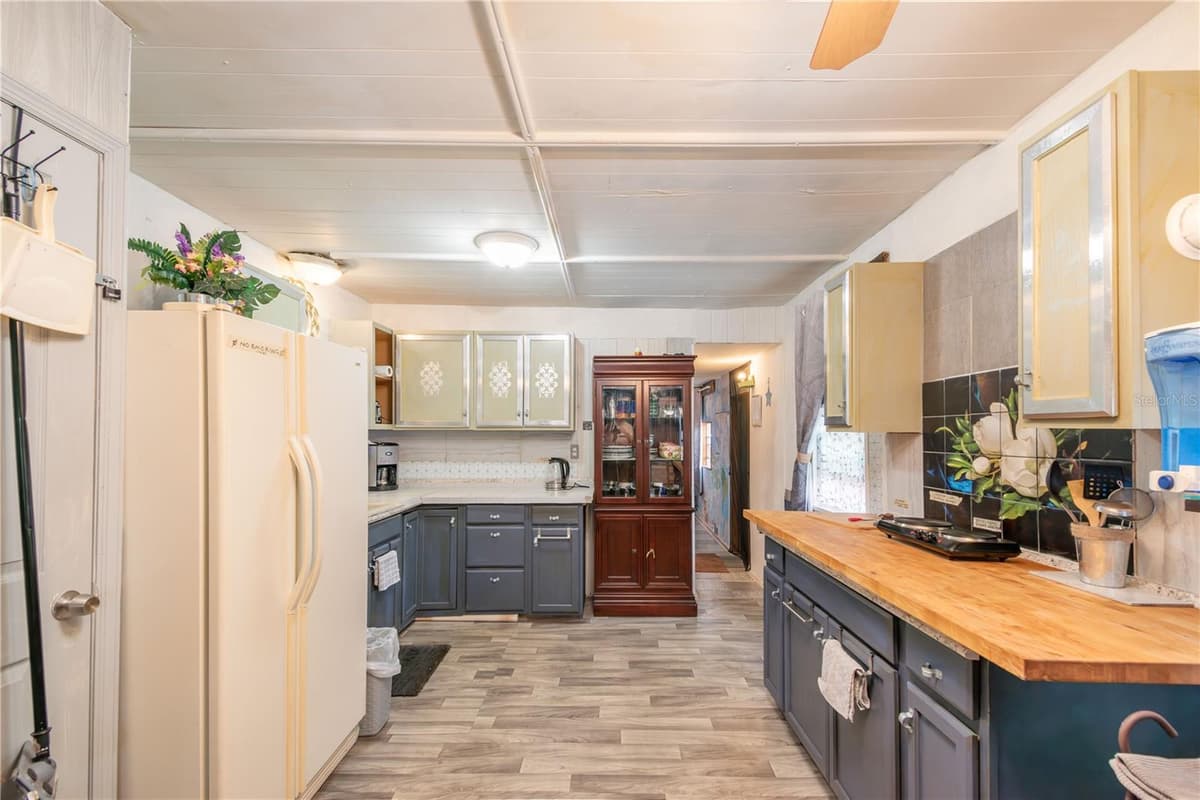 3355 92ND STREET — photo 3 of 35