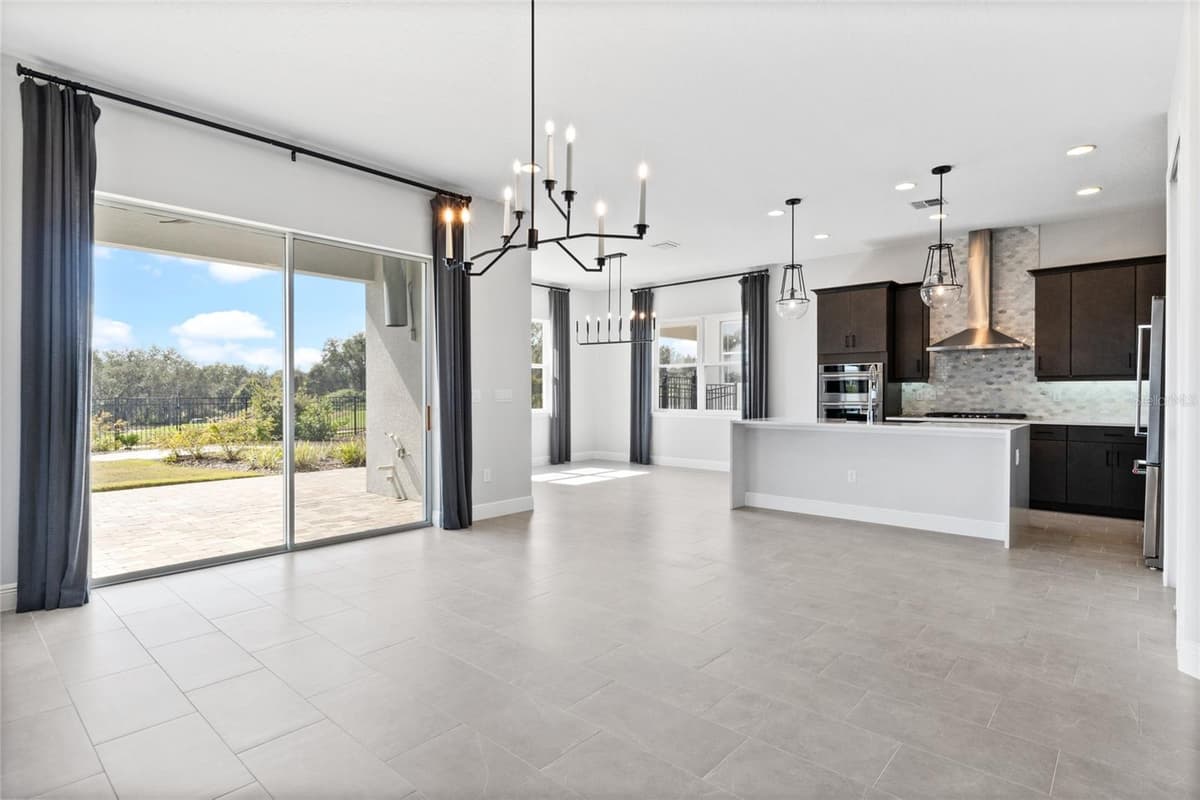 16112 VETTA DRIVE — photo 3 of 84