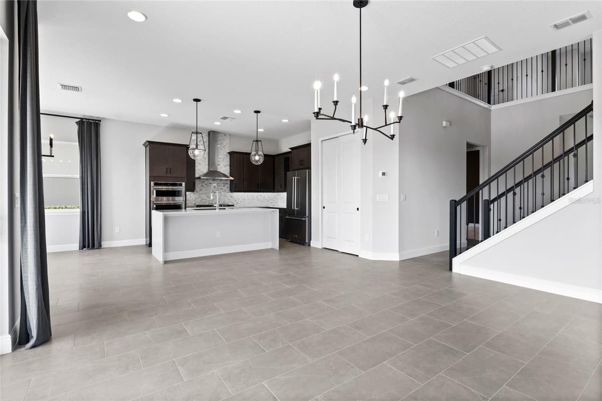16112 VETTA DRIVE — photo 4 of 84