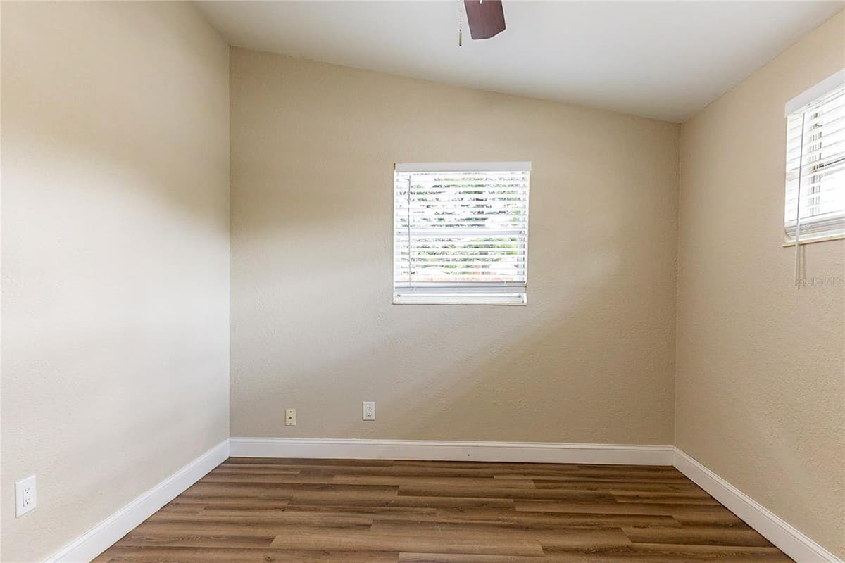 7216 EMMA STREET — photo 13 of 21