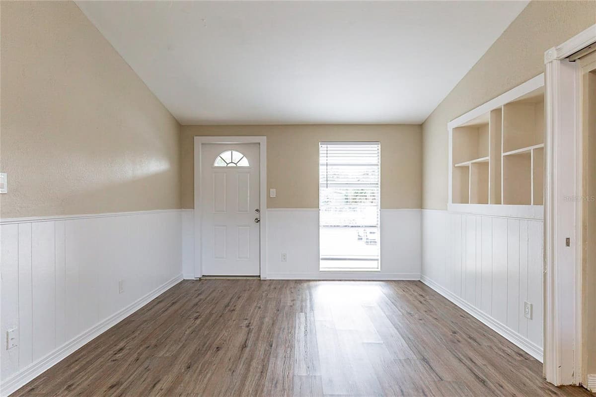 7216 EMMA STREET — photo 5 of 21