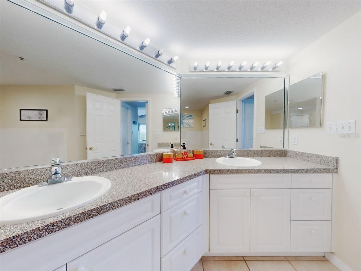 5300 ATLANTIC AVENUE — photo 38 of 81