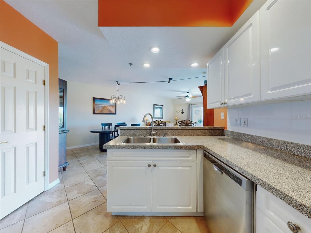 5300 ATLANTIC AVENUE — photo 27 of 81
