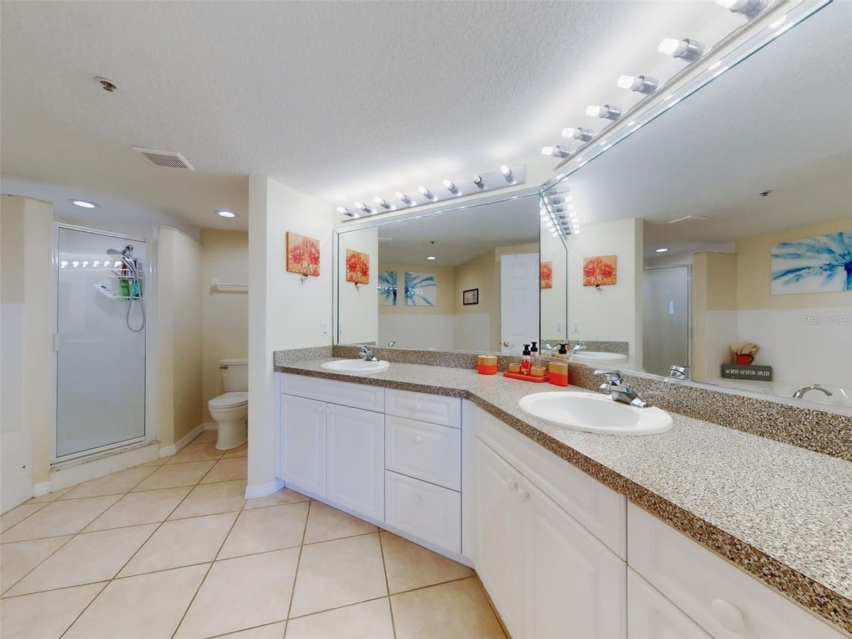 5300 ATLANTIC AVENUE — photo 36 of 81