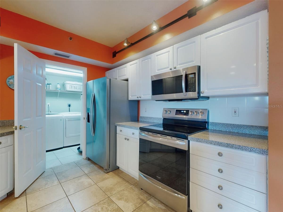5300 ATLANTIC AVENUE — photo 30 of 81