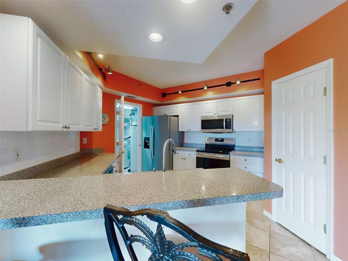 5300 ATLANTIC AVENUE — photo 23 of 81