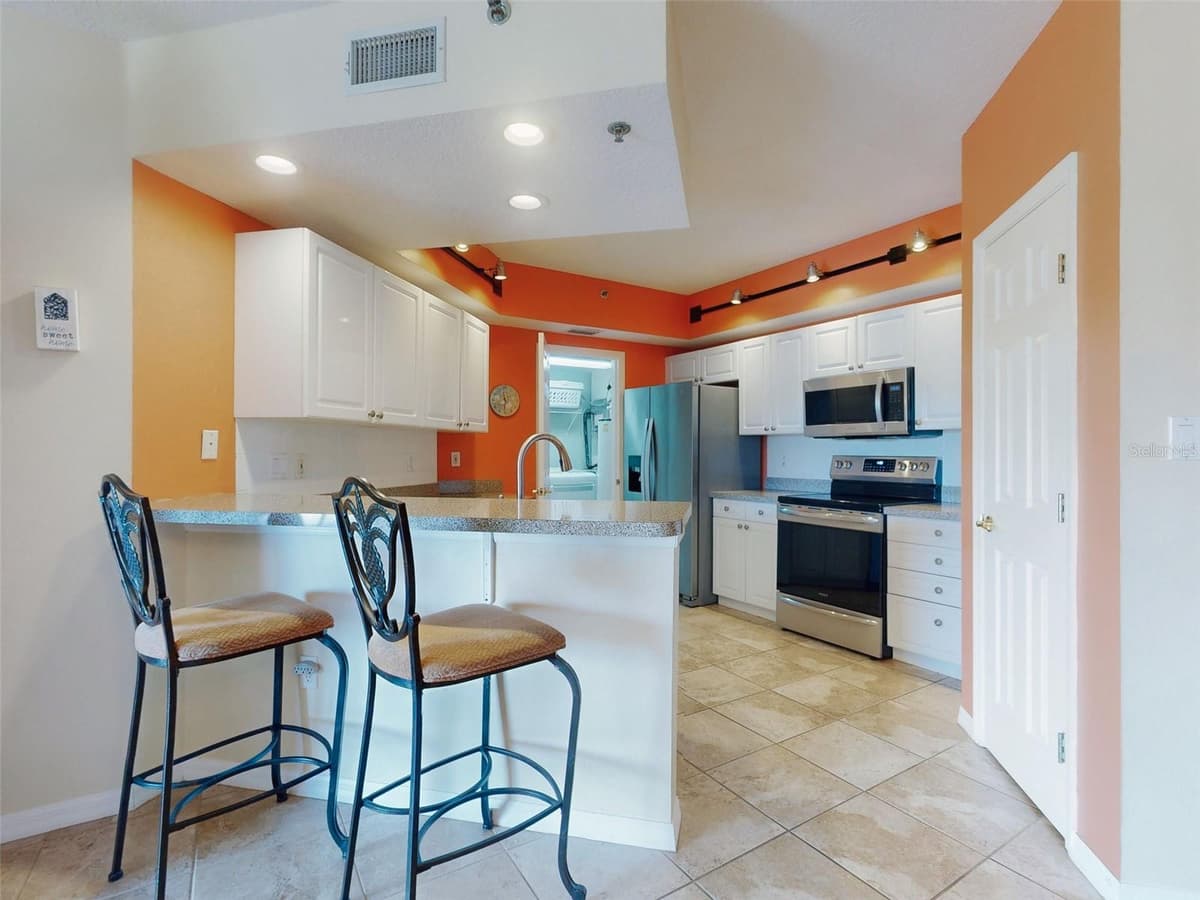 5300 ATLANTIC AVENUE — photo 3 of 81