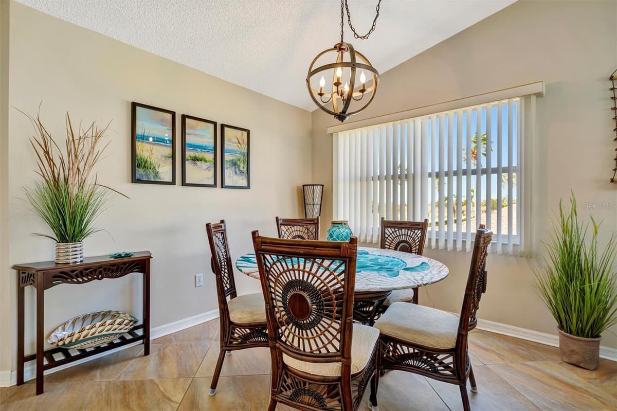 1620 FAIRWAY TRACE — photo 4 of 36