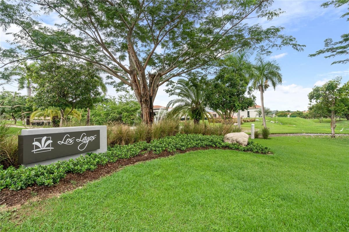 49 LOS LAGOS — photo 12 of 22