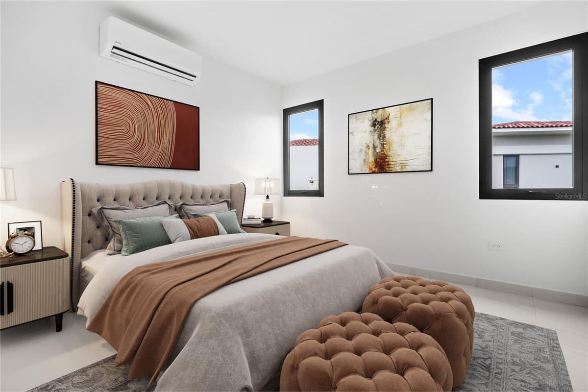 49 LOS LAGOS — photo 13 of 22