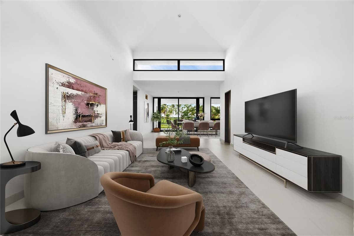 49 LOS LAGOS — photo 16 of 22