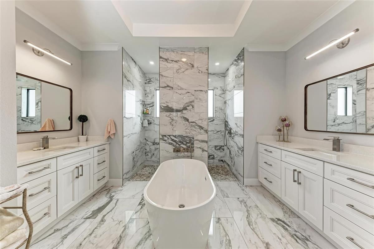 237 PINE VALLEY LANE — photo 4 of 37