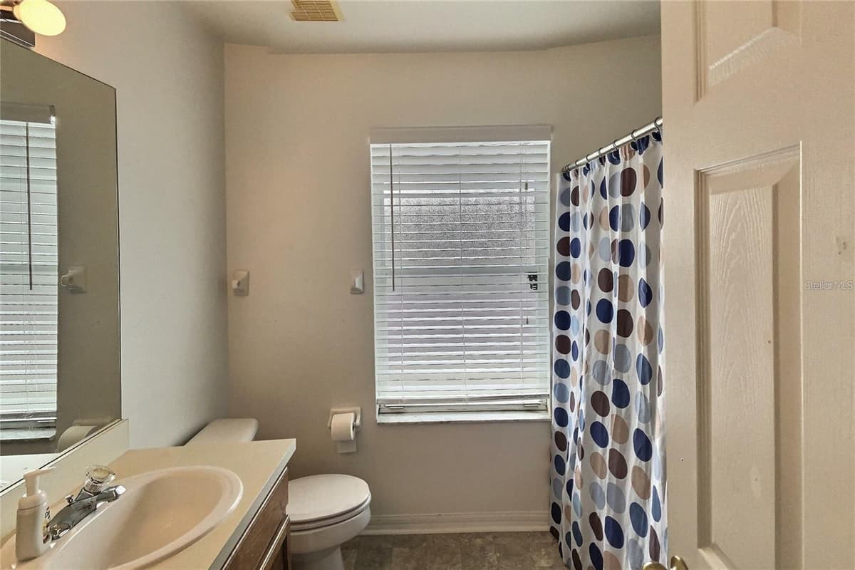 114 LANGHAM DRIVE — photo 4 of 15