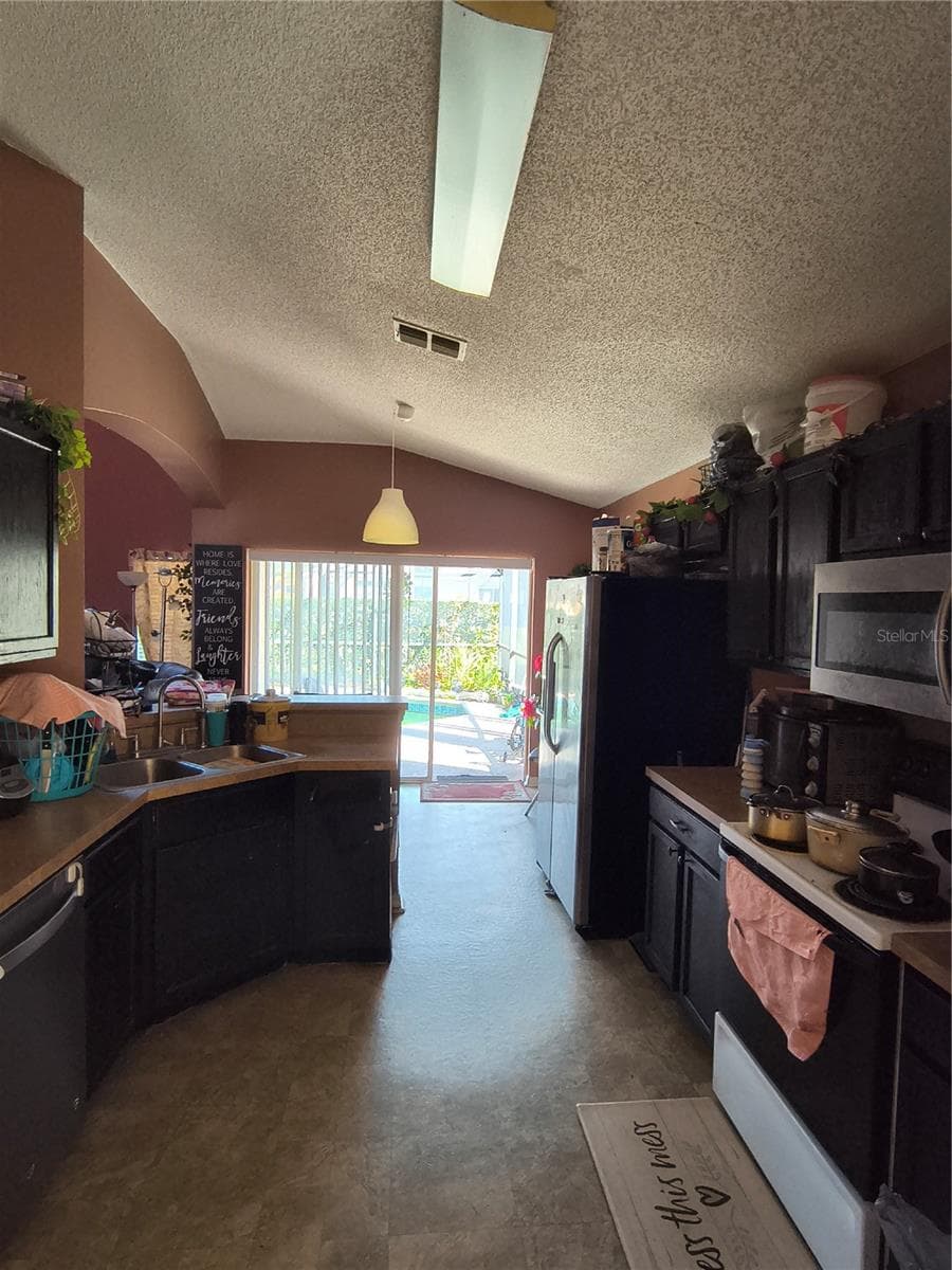 114 LANGHAM DRIVE — photo 10 of 15