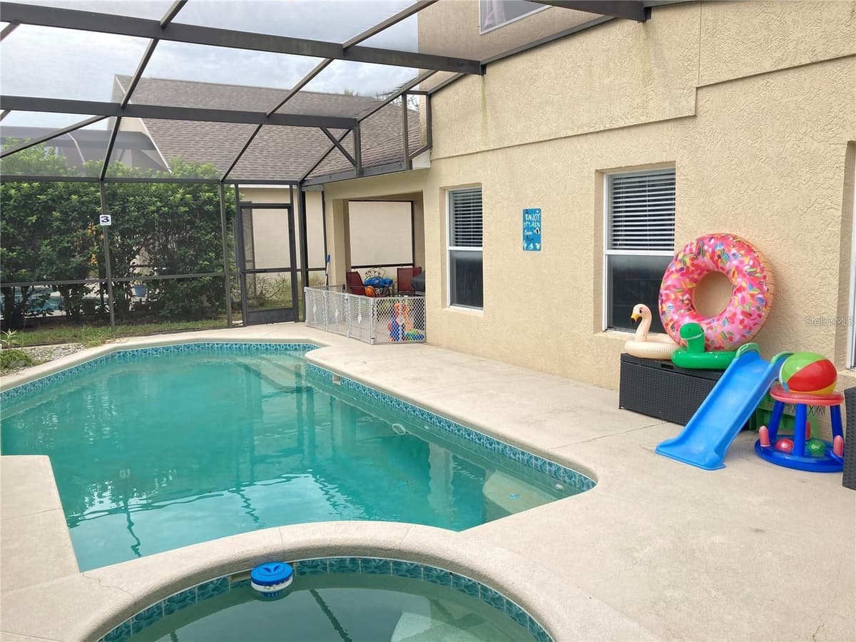 114 LANGHAM DRIVE — photo 6 of 15