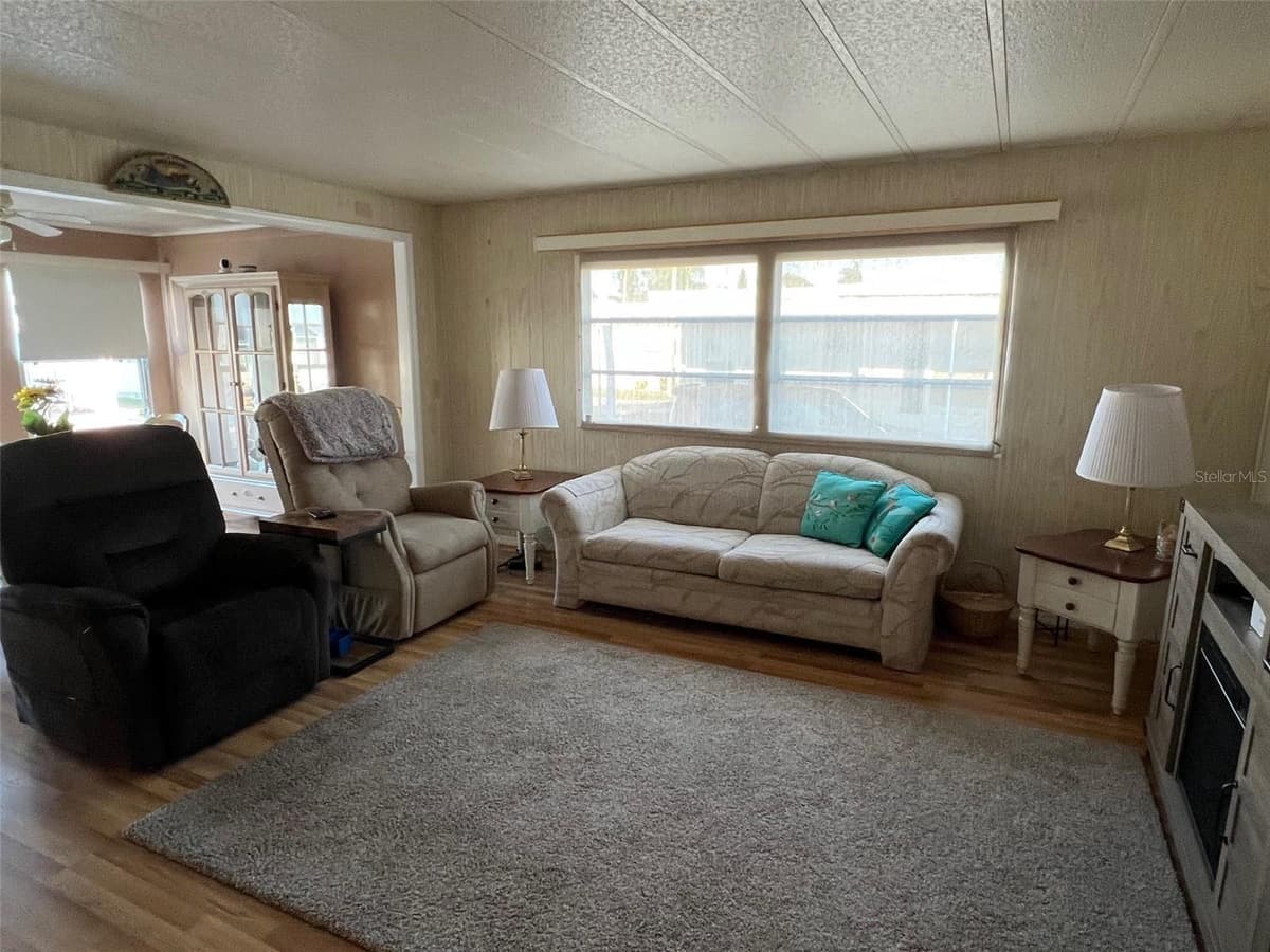 220 ROYAL PALM CIRCLE — photo 10 of 29