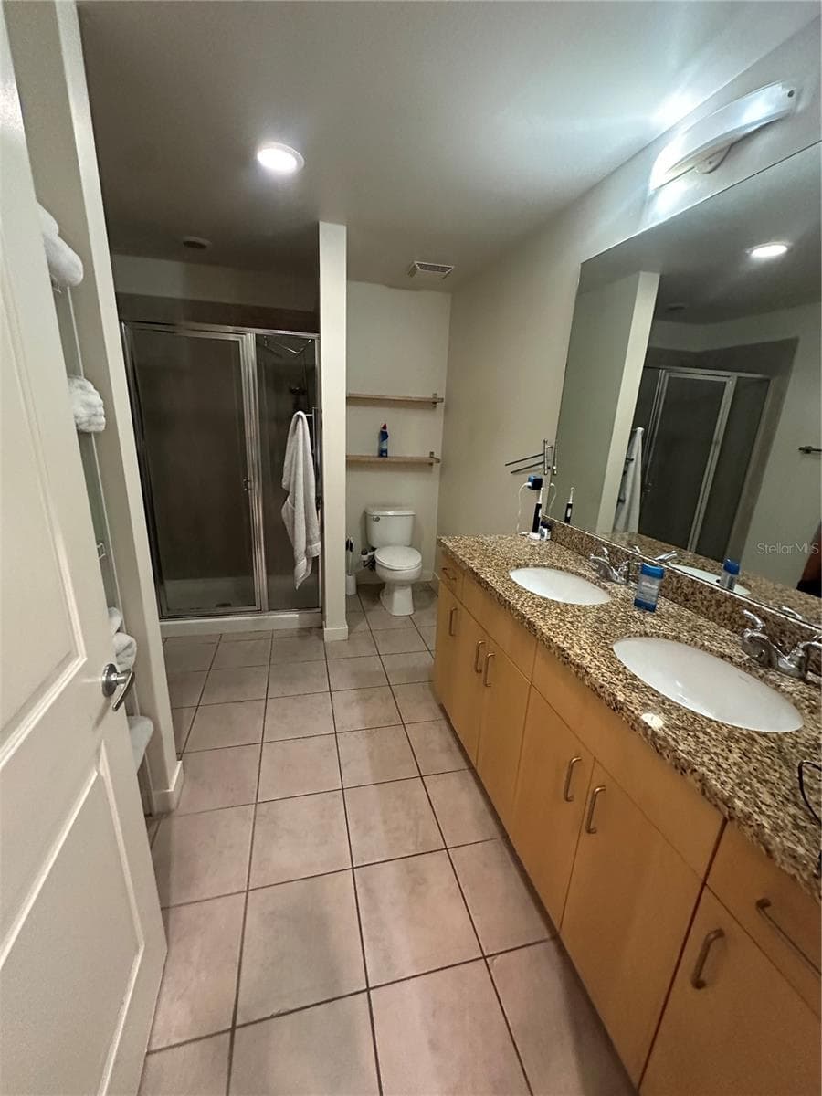 155 COURT AVENUE — photo 16 of 22