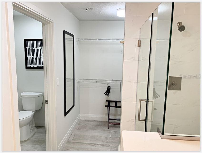 14501 GROVE RESORT AVENUE — photo 19 of 47