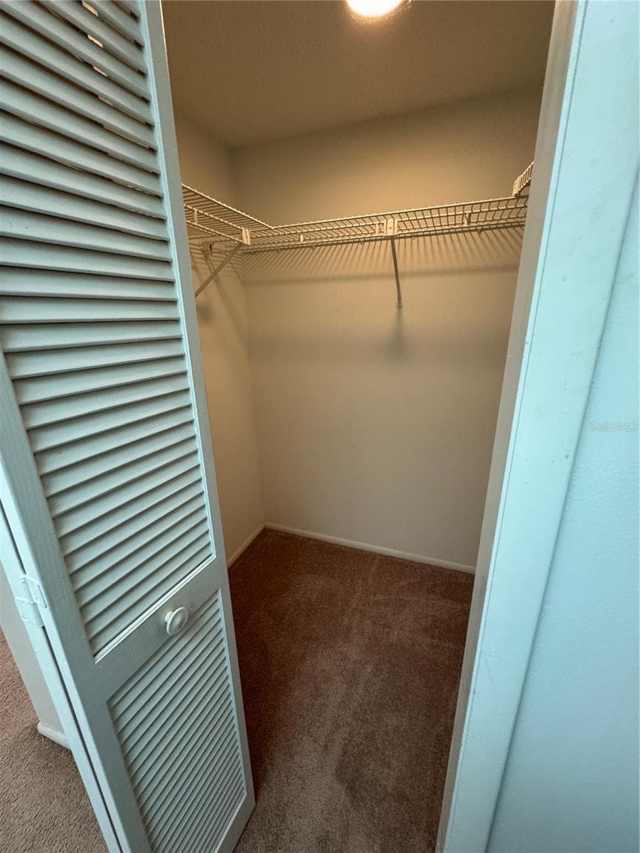 106 LAKESIDE COURT — photo 6 of 13