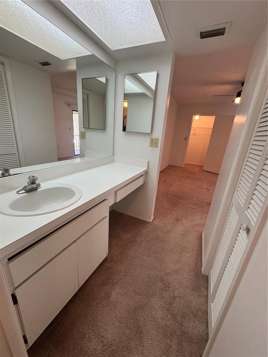 106 LAKESIDE COURT — photo 8 of 13