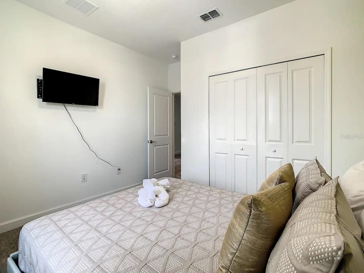 2908 PROTAGONIST STREET — photo 11 of 33