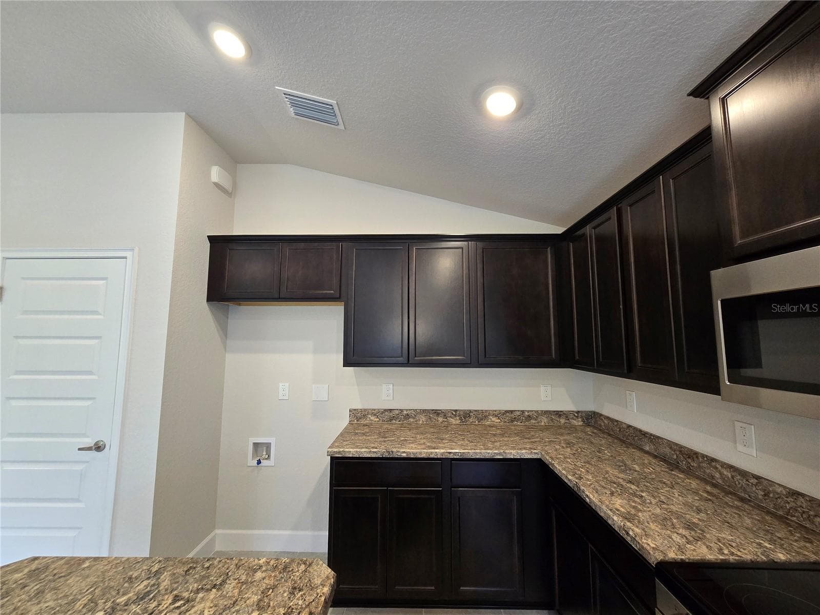 336 TWISTED OAKS DRIVE — photo 21 of 45