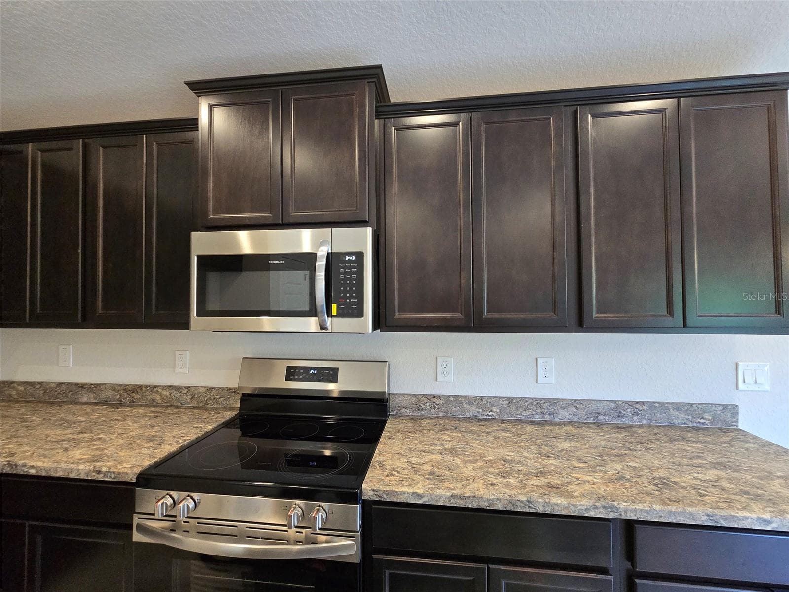 336 TWISTED OAKS DRIVE — photo 23 of 45